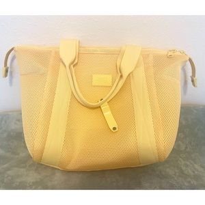 Dagne Dover Landon Medium in Pollen Mesh